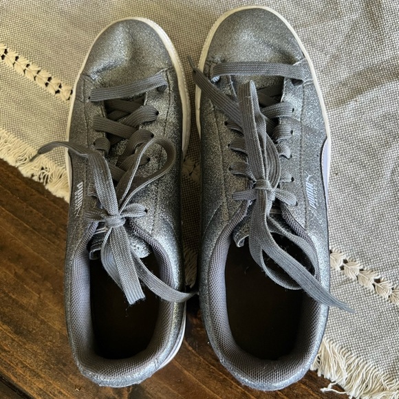 PUMA Silver sparkle glitter sneakers size 6.5, GUC, casual, sparkly women’s - Picture 6 of 6